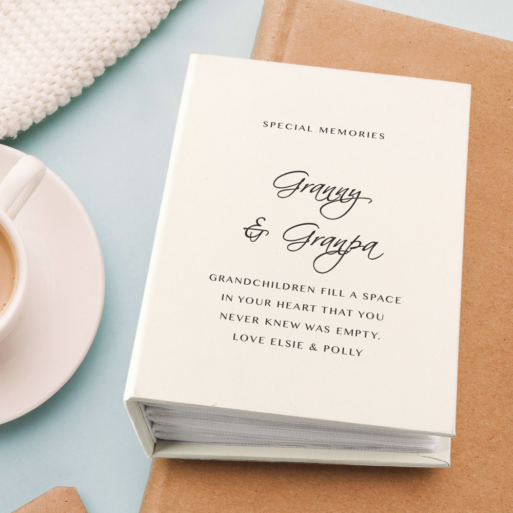 Personalised Memento Personalised Free Text Photo Album with Sleeves 6 x 4 inch Image 3