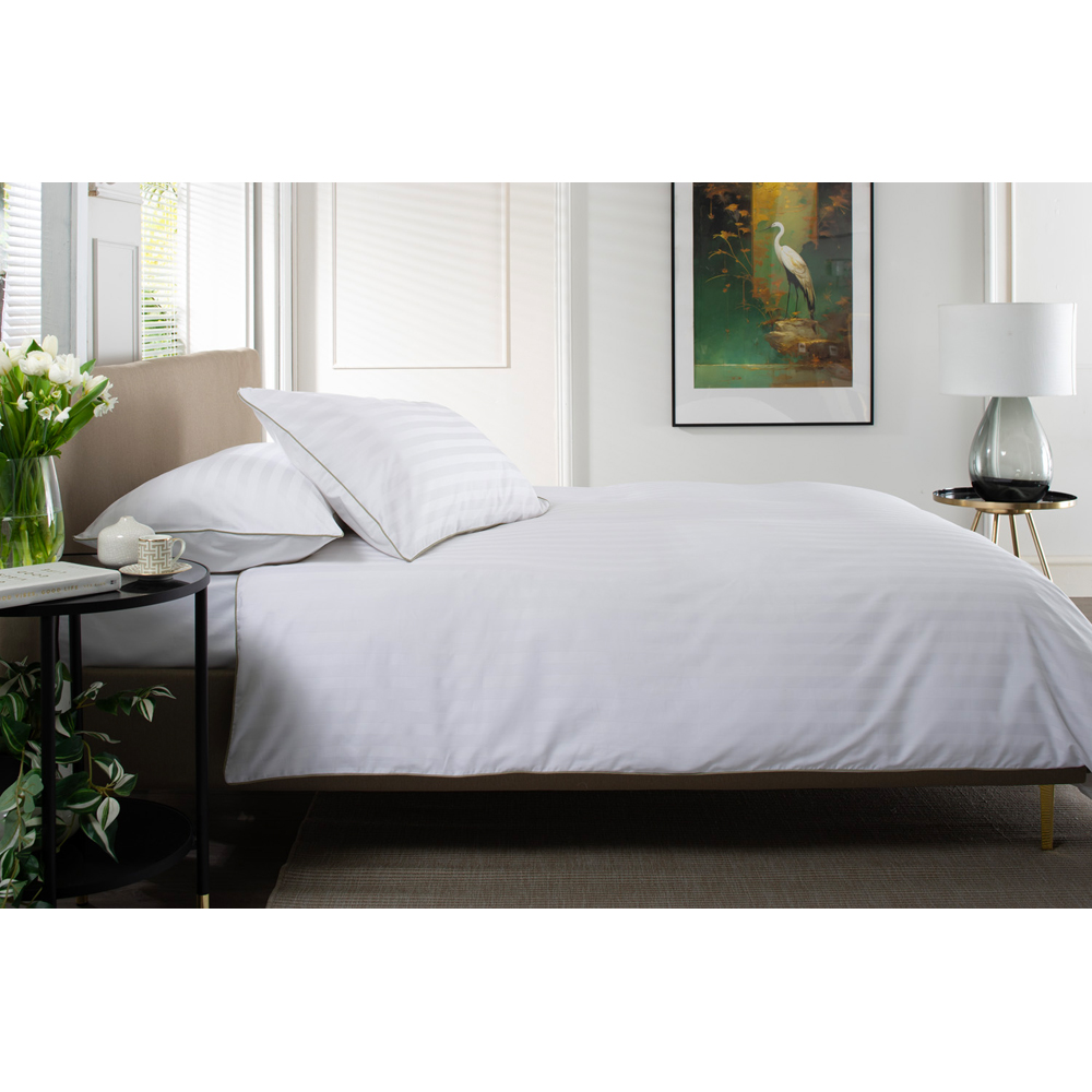 The Lyndon Company Loxley King White Duvet Set Image 2