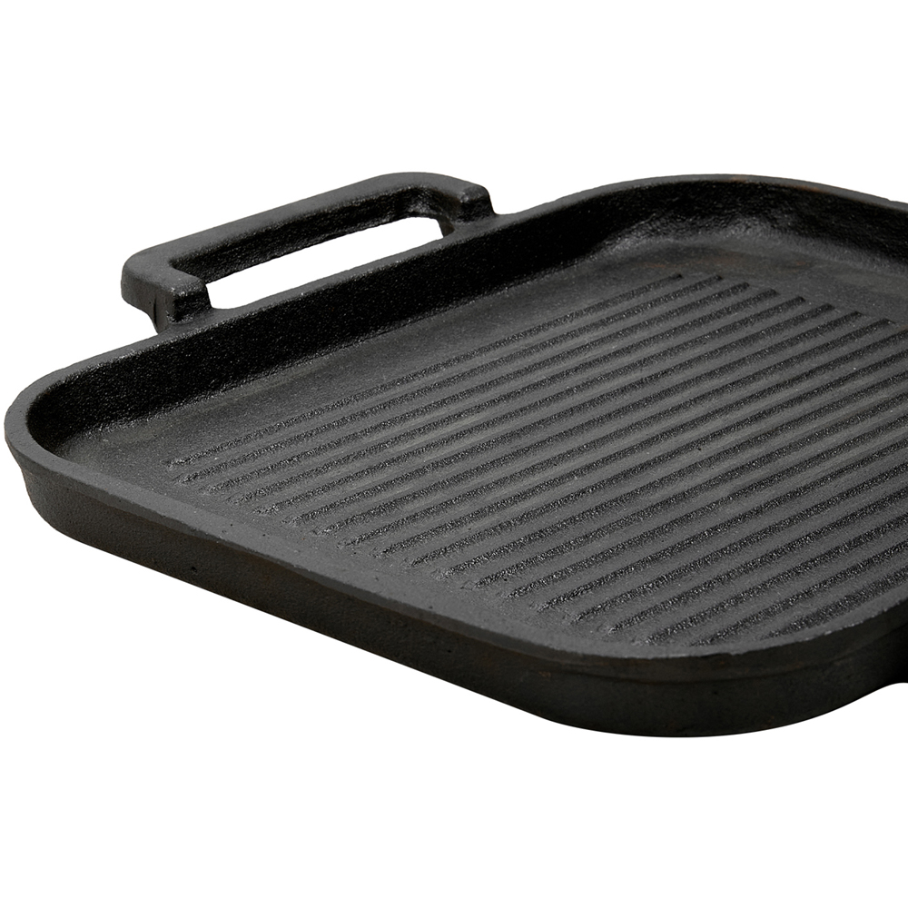 Living and Home 30cm Pre Seasoned Cast Iron Griddle Pan with Dual Handles and Pour Spout Image 6