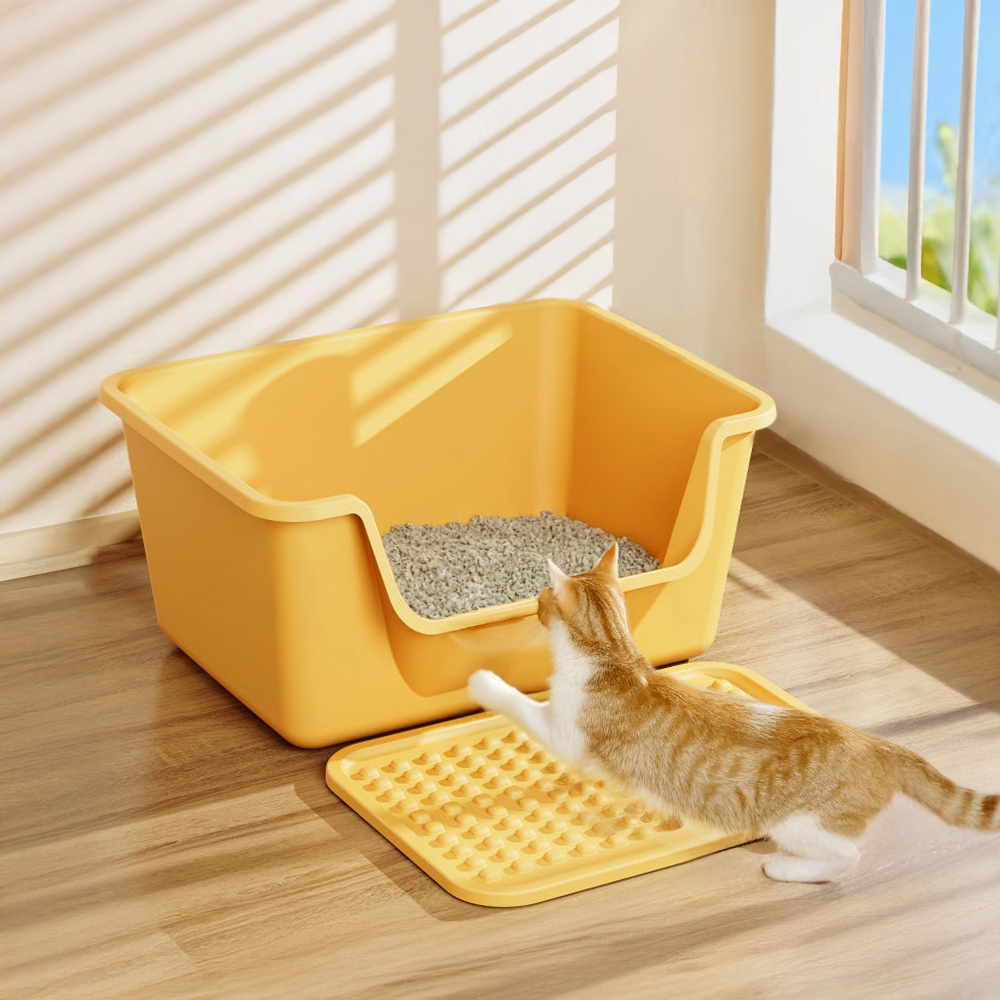 H&O Direct Yellow Open Top Cat Litter Box with Scoop and Litter Mat 21 x 50 x 37cm Image 2