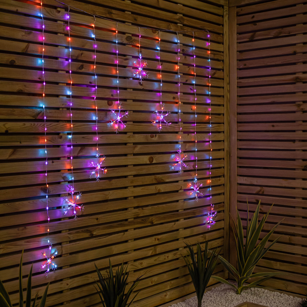 Samuel Alexander FlexiBrights 267 Rainbow LED Snowflake Clear Cable Curtain Light 1.2 x 1.2m Image 9