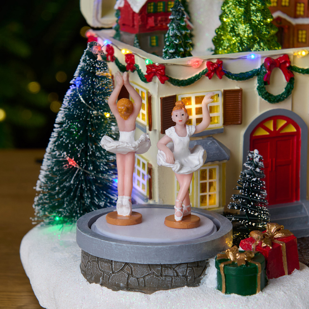 Christmas Present Model Village Image 7