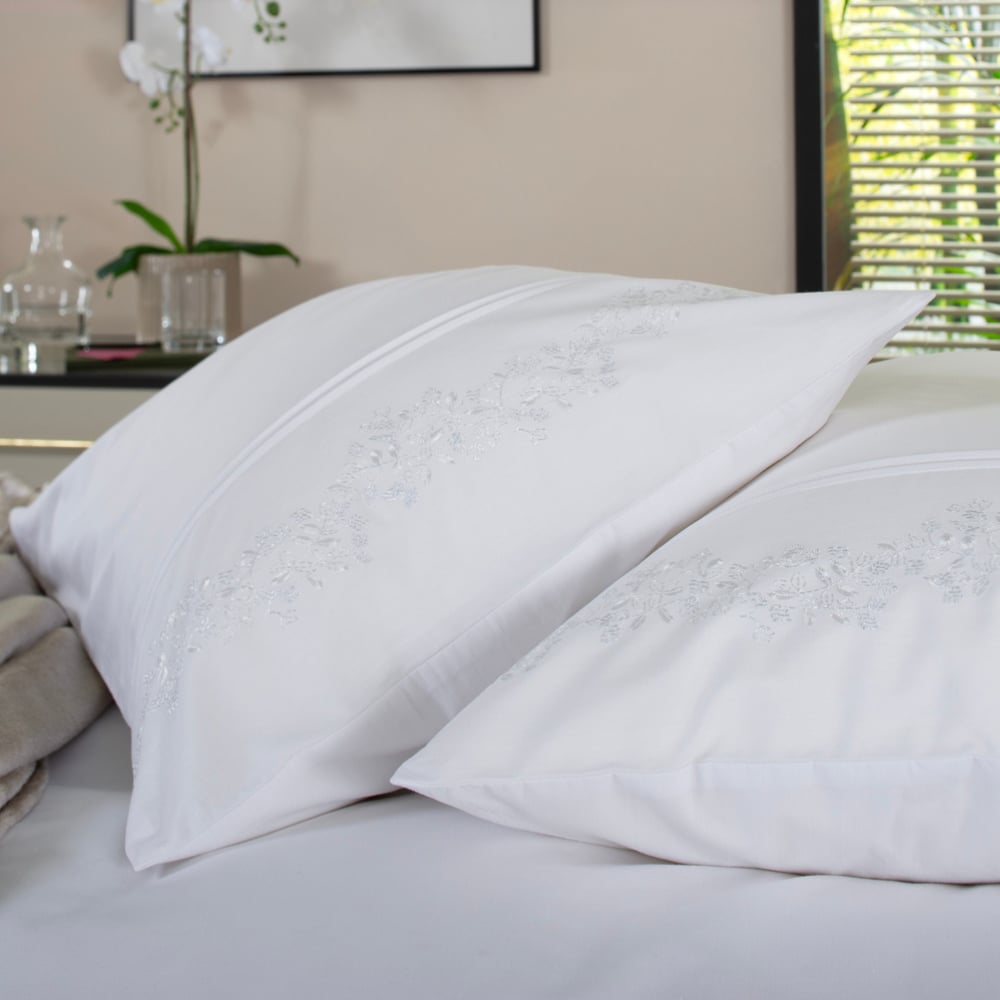 The Lyndon Company Vineyard Super King Size 200 Thread Count Duvet Set Image 2