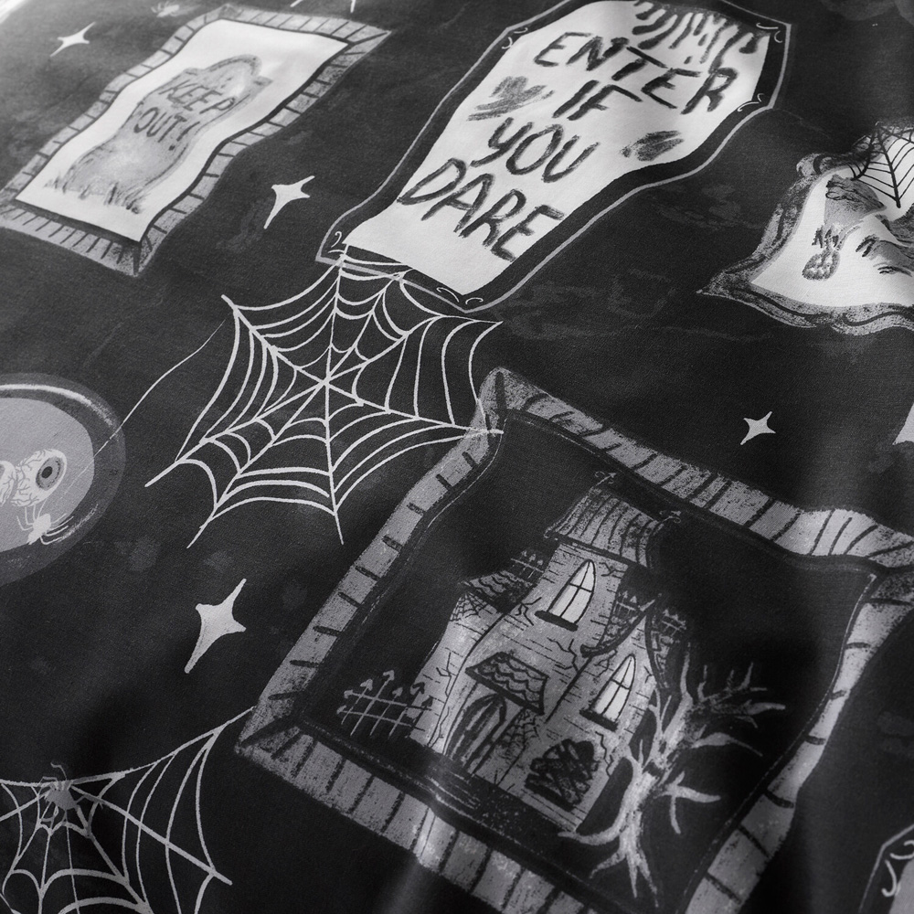 Enter If You Dare Duvet Set Black Double Image 3