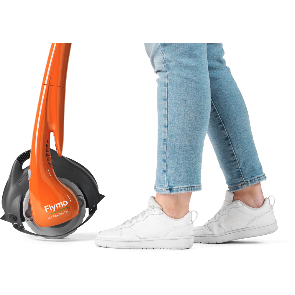 Flymo FEASITRIM18VK2 EasiTrim 250 18V Cordless Grass Trimmer with 2ah Battery Image 4