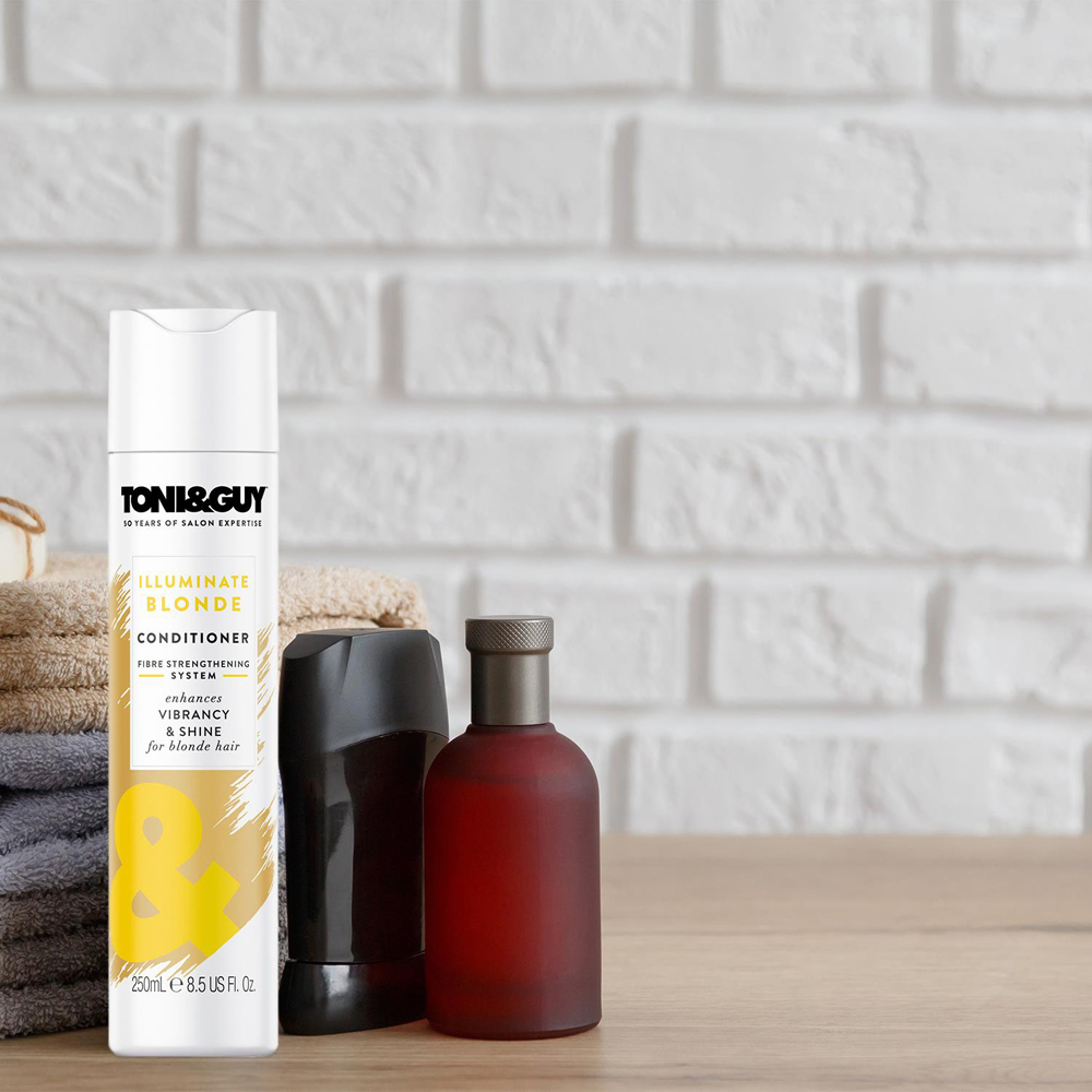 Toni & Guy Illuminate Blonde Conditioner 250ml 6 Pack Image 6