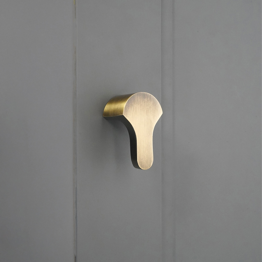 Spira Brass Tulip Antique Brass Drop Pull Handle Image 2