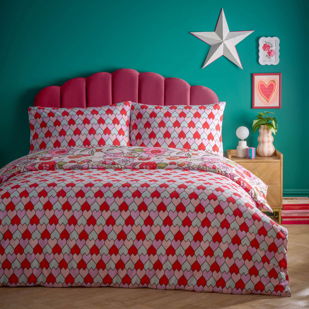furn. Glass Super King Size Pink Hearts Printed Duvet Set Image 4