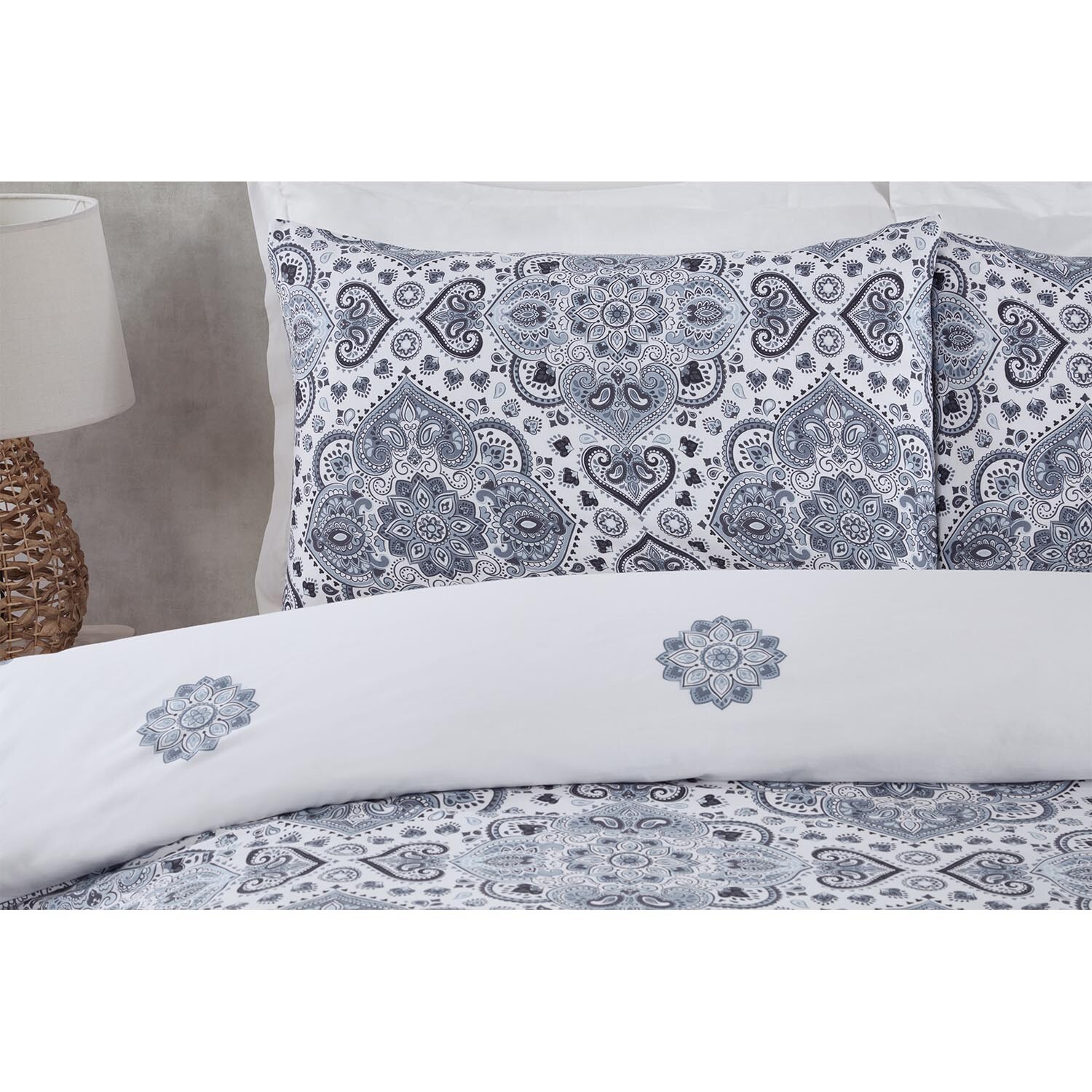 Divante Nadia King Size Block Paisley Print Duvet Set Image 3