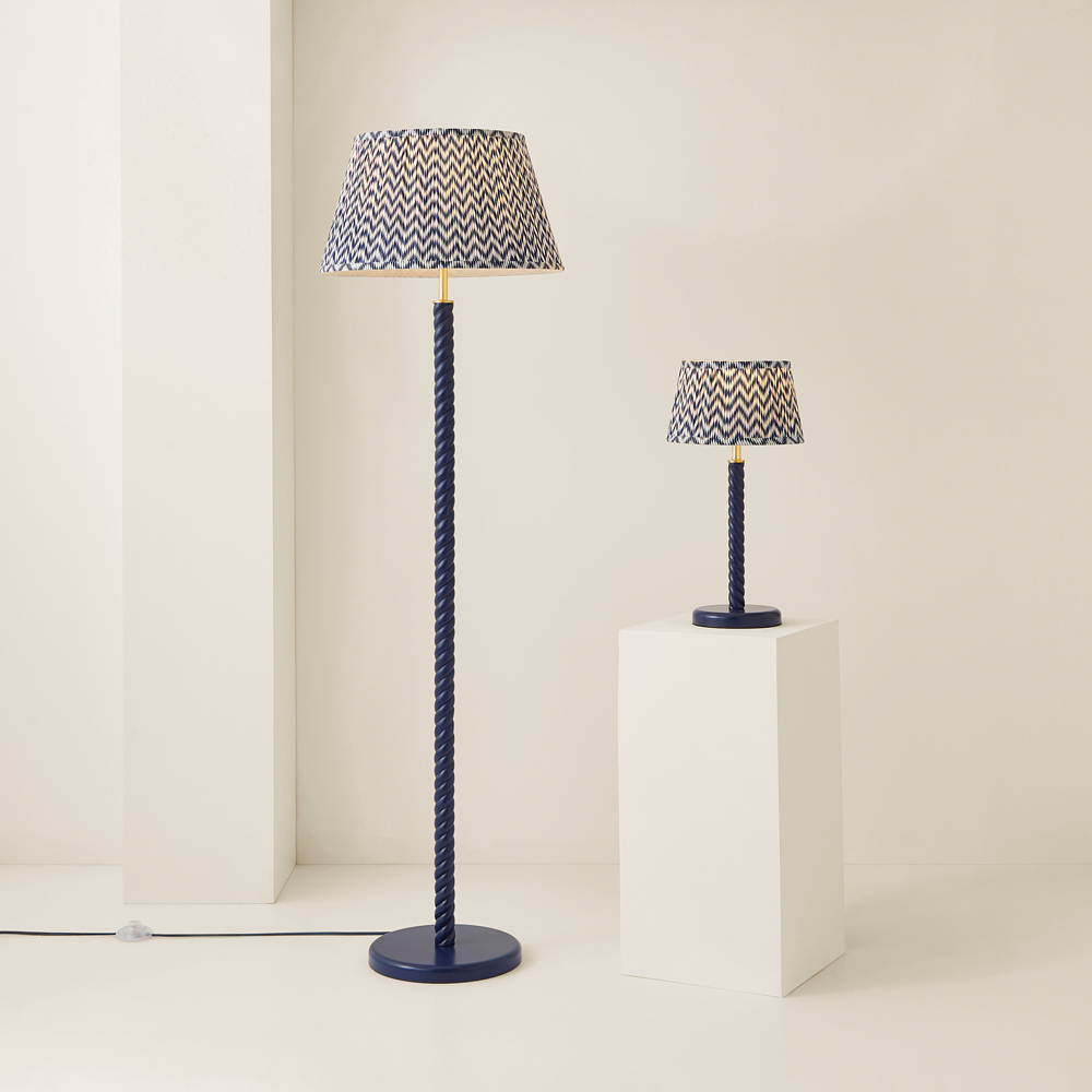 ValueLights Amara Blue Chevron Pleated Shade Navy Twist Floor Lamp with Bulb Image 7