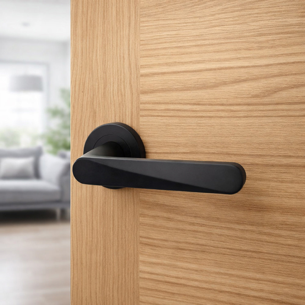 AXS Hardware Detroit Black Latch Door Handles on Rose 4 Pack Image 2