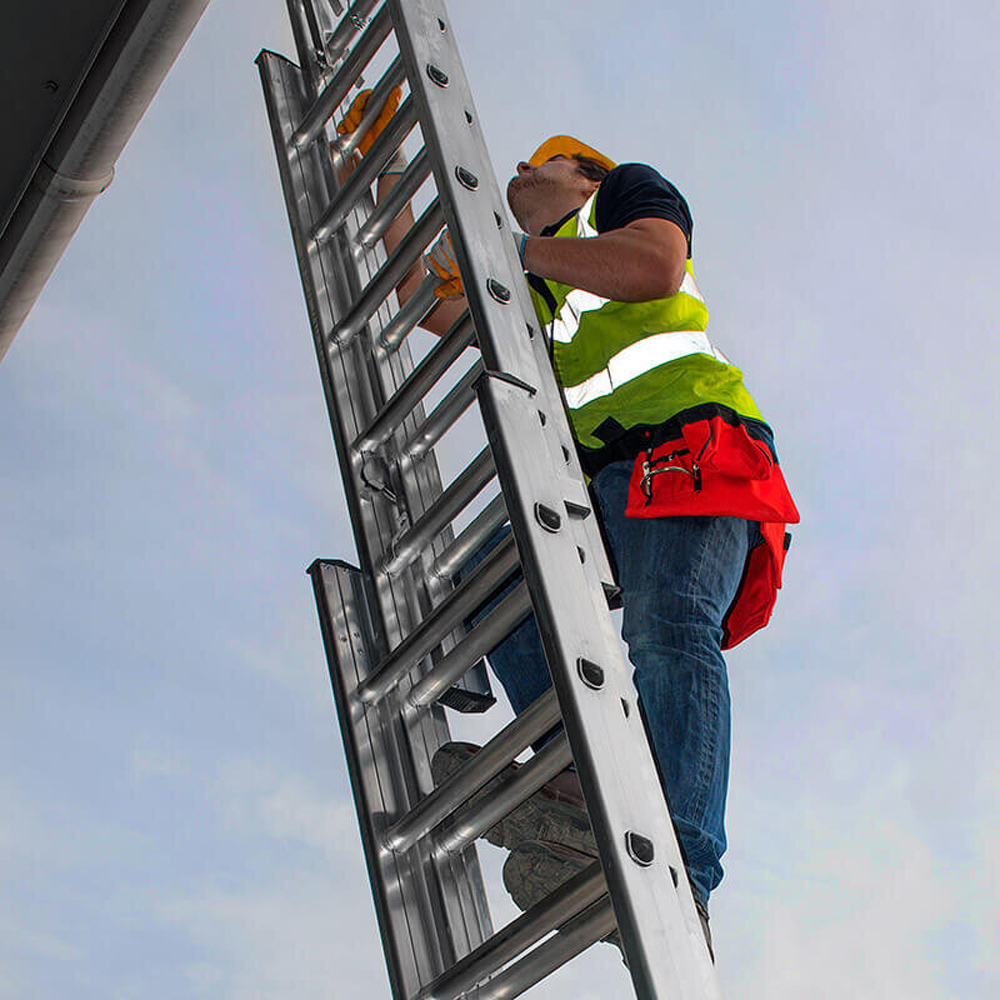 LFI PRo Single Section 11 Rung Extension Ladder 3m Image 2