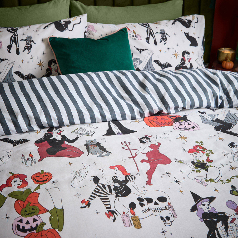 Furn Double Trick or Treat Monochrome Reversible Halloween Duvet Set Image 3