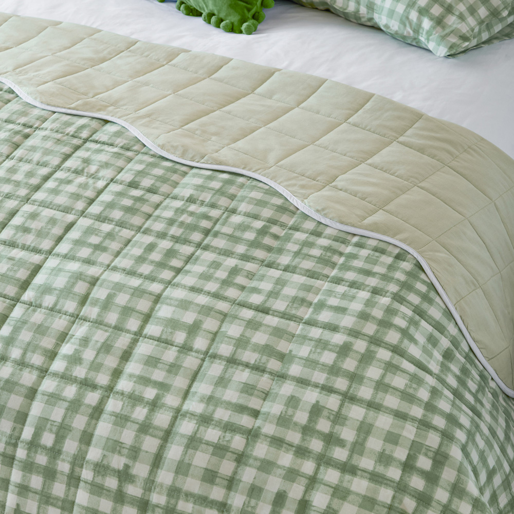 Furn Sage Scallop Quilted Bedspread 265 x 265cm Image 5