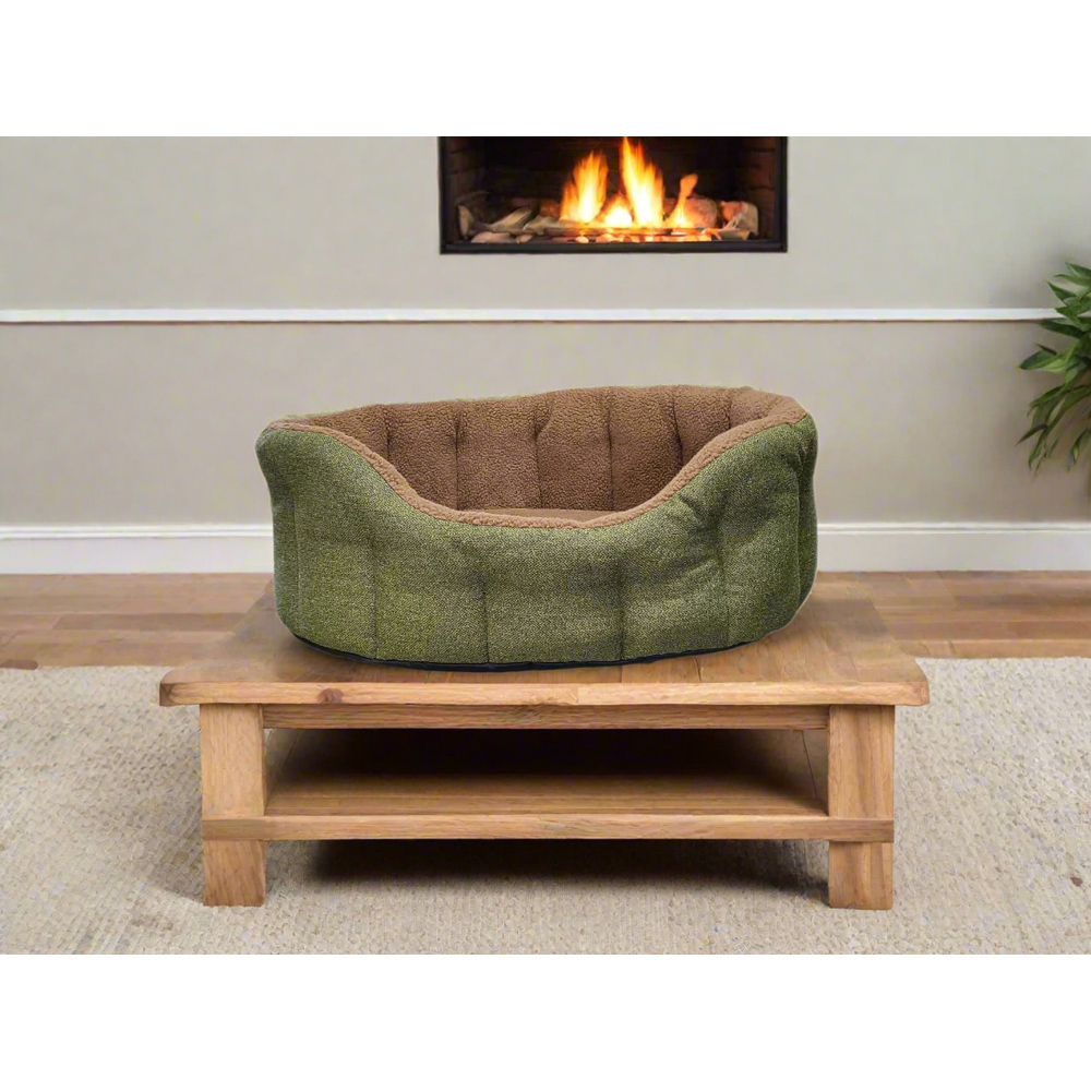 P&L Jumbo Green Premium Orkney Tweed Fabric Drop Fronted Softee Oval Lined Pet Bed Image 2