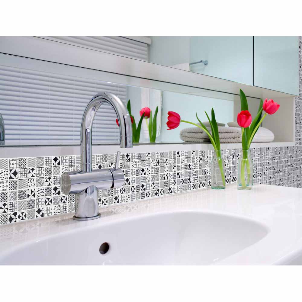 House of Mosaics Casablanca Monochrome Self Adhesive Mosaic Tile Wilko