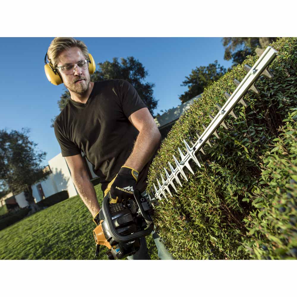 McCulloch HT5622 Petrol Hedge Trimmer Wilko