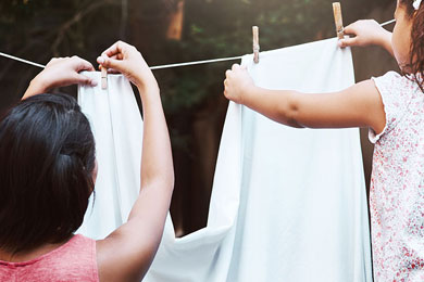 5 ways to make your laundry smell great