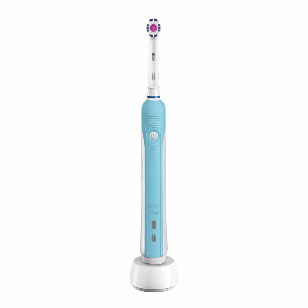 Oral-B Pro 1 600 3D White Rechargeable Toothbrush Toothbrush Image 6