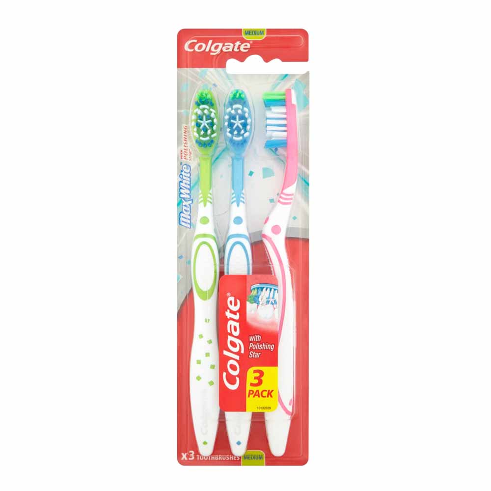 Colgate Max White Medium Toothbrush 3 Pack  - wilko