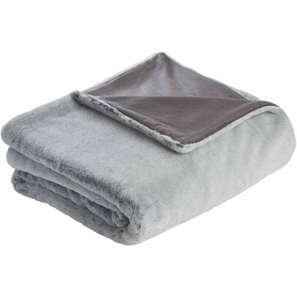 Wilko Grey Discharge Print Faux Fur Throw 130 x 170cm Wilko