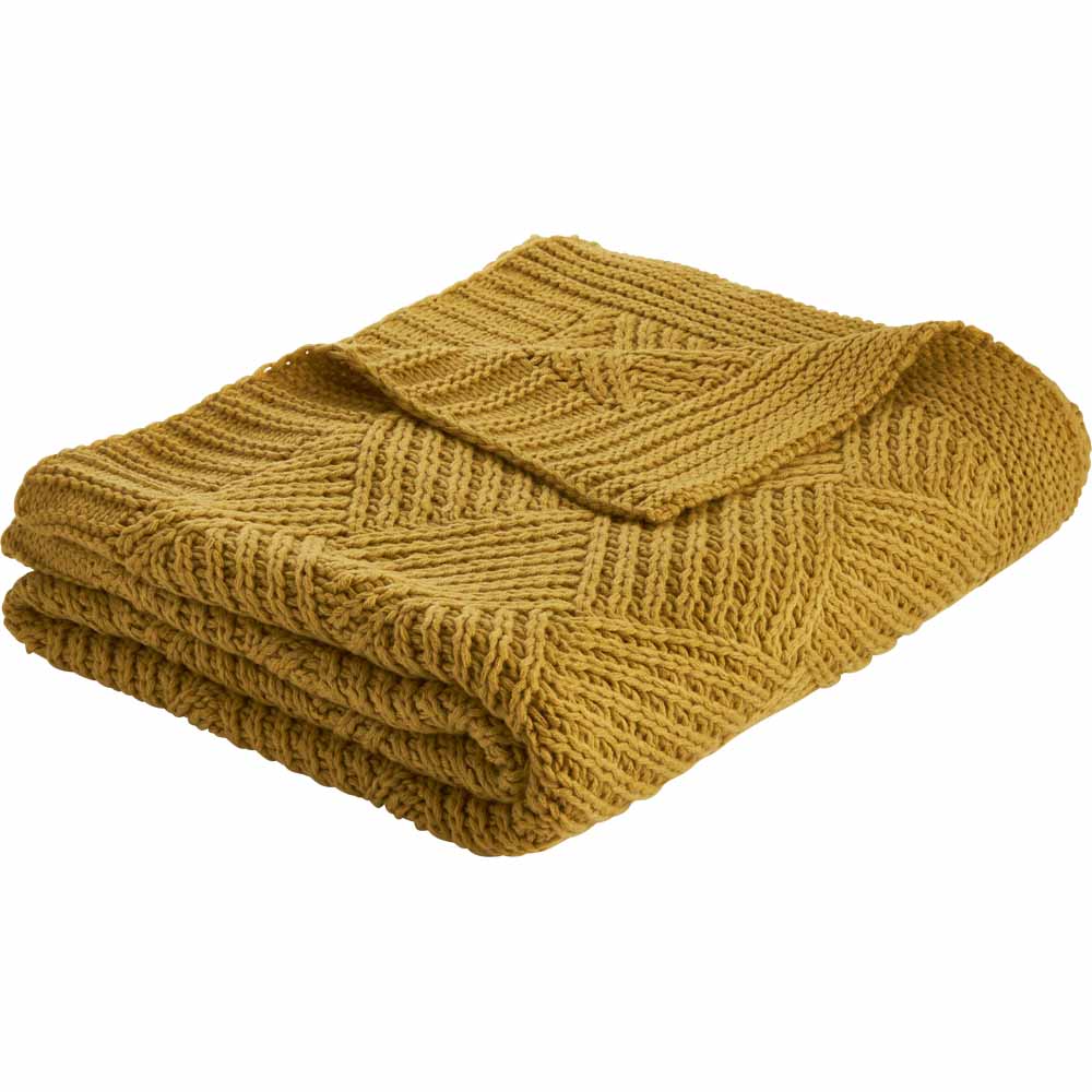 Wilko Ochre Chunky Knit Throw 130 x 170cm Wilko