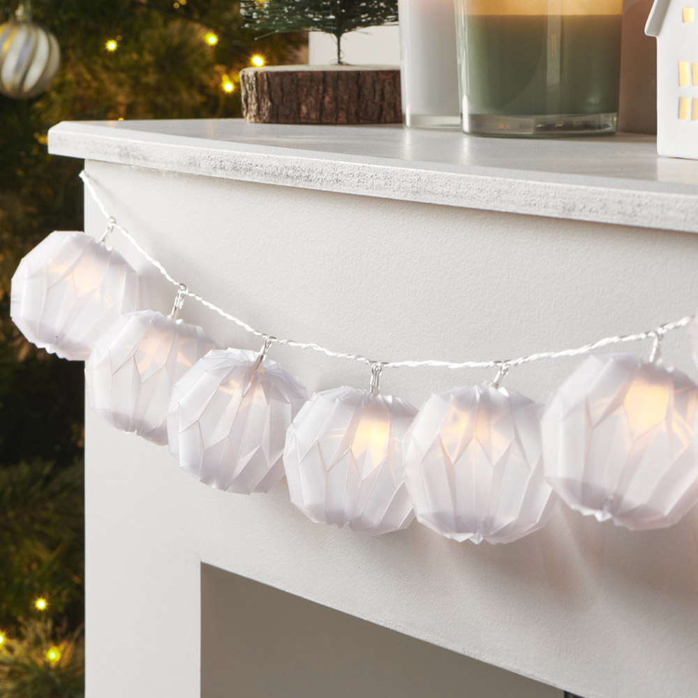 Wilko B/O LED 10 Lantern String Lights Wilko