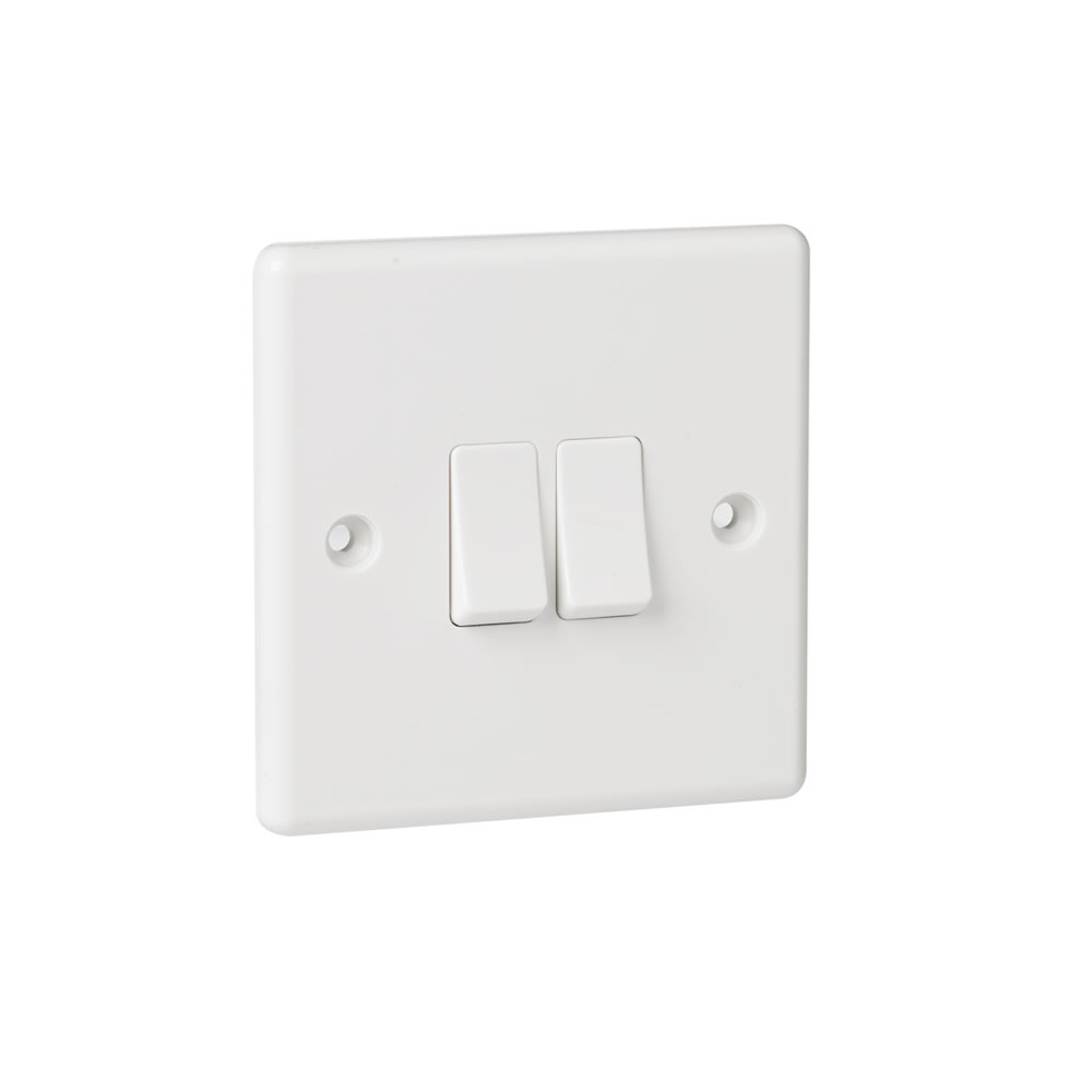 BG White Plastic 2 Gang 2 Way 10AMP Switch Wilko