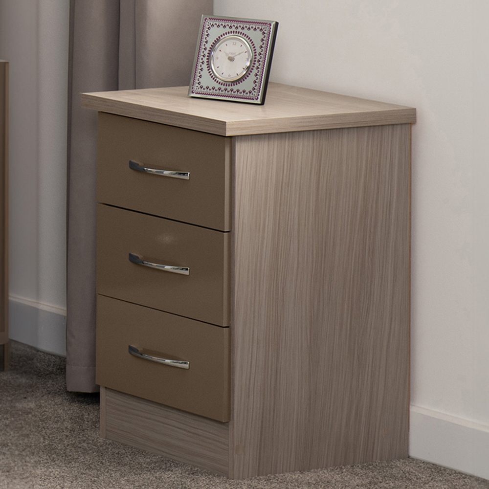 Seconique Nevada 3 Drawer Oyster Gloss and Light Oak Veneer Bedside Table