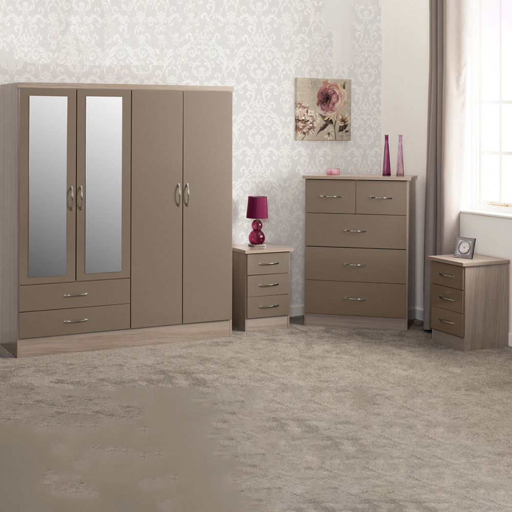 Seconique Nevada Oyster and Light Oak Effect 4 Piece Bedroom Furniture Set