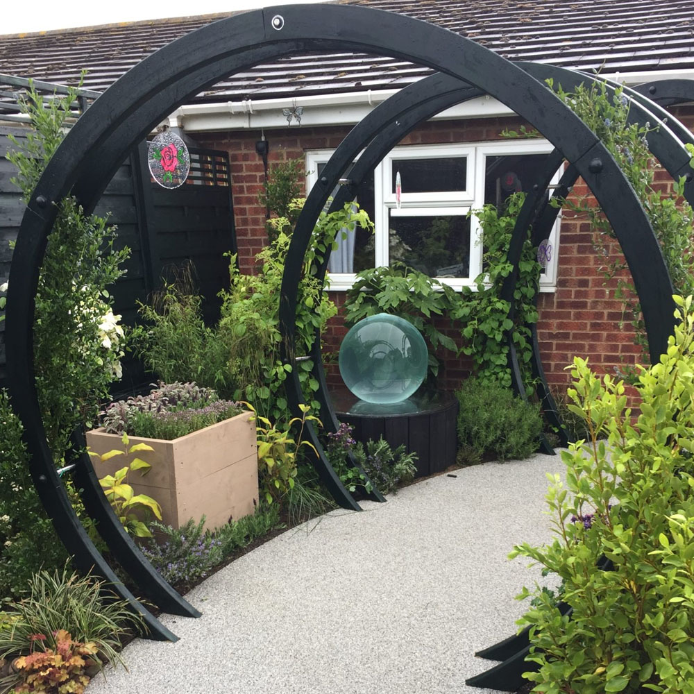 Shire 8 x 8ft Black Free Standing Flower Circle Arch