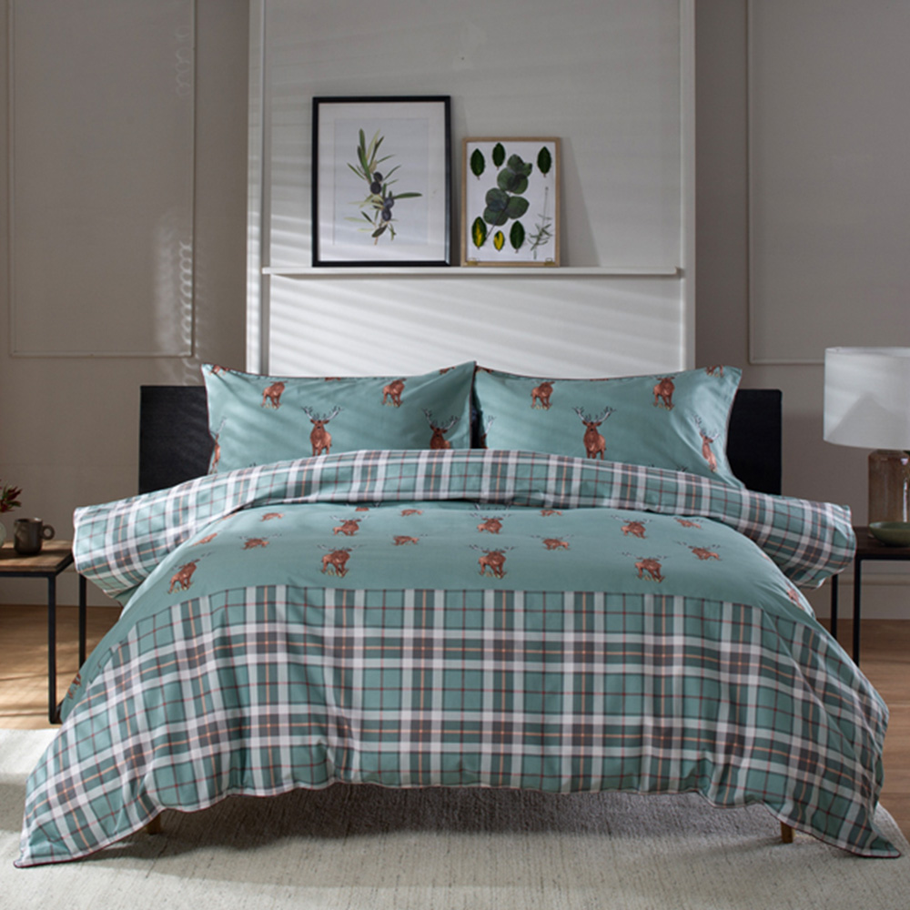 The Lyndon Company Highland Fell Super King Size Green and Red Duvet Set